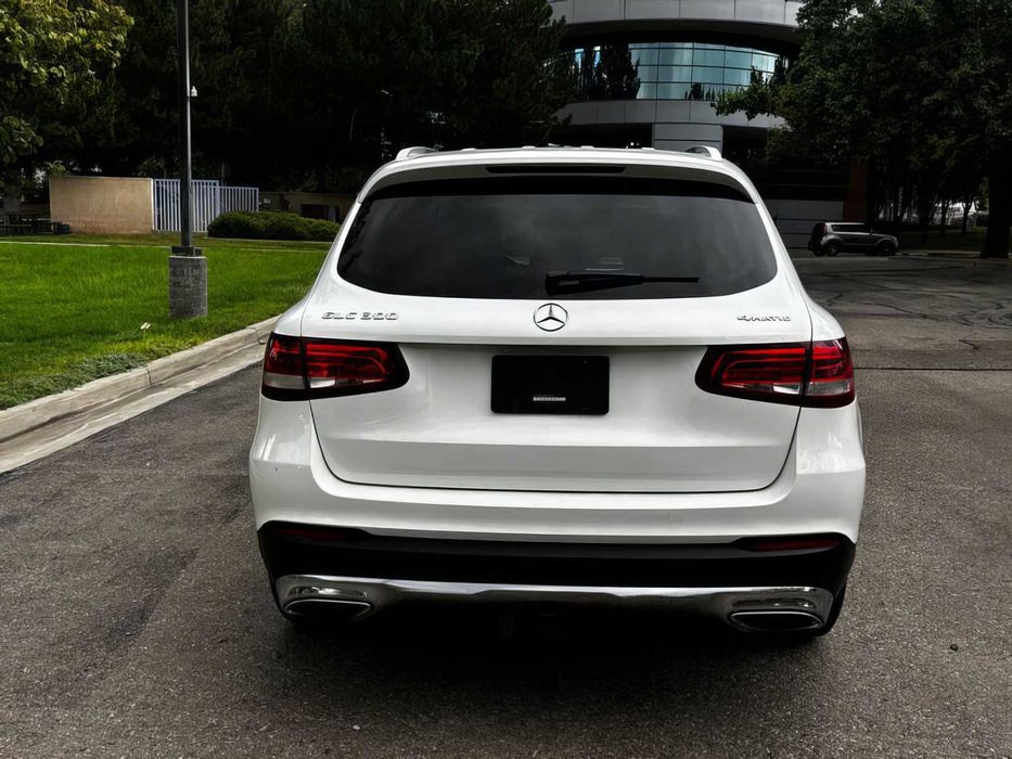 Mercedes-Benz GLC 300 4MATIC      2017