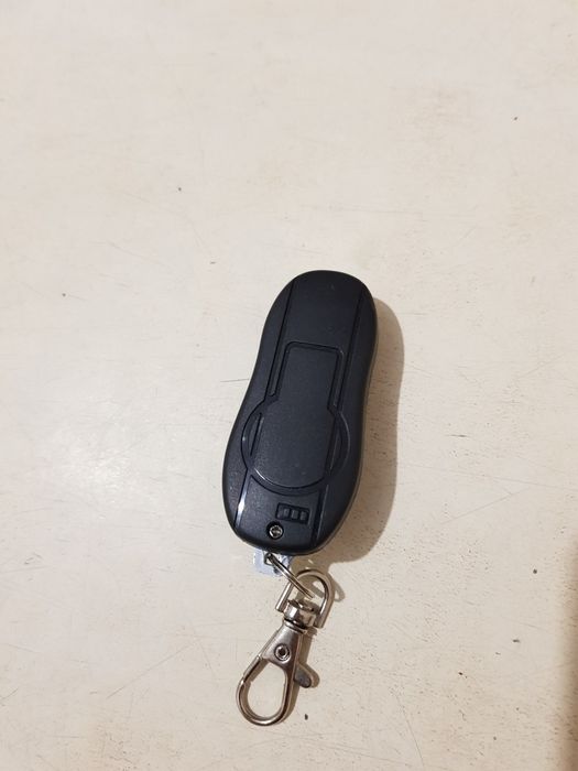 Продам автомобильный брелок