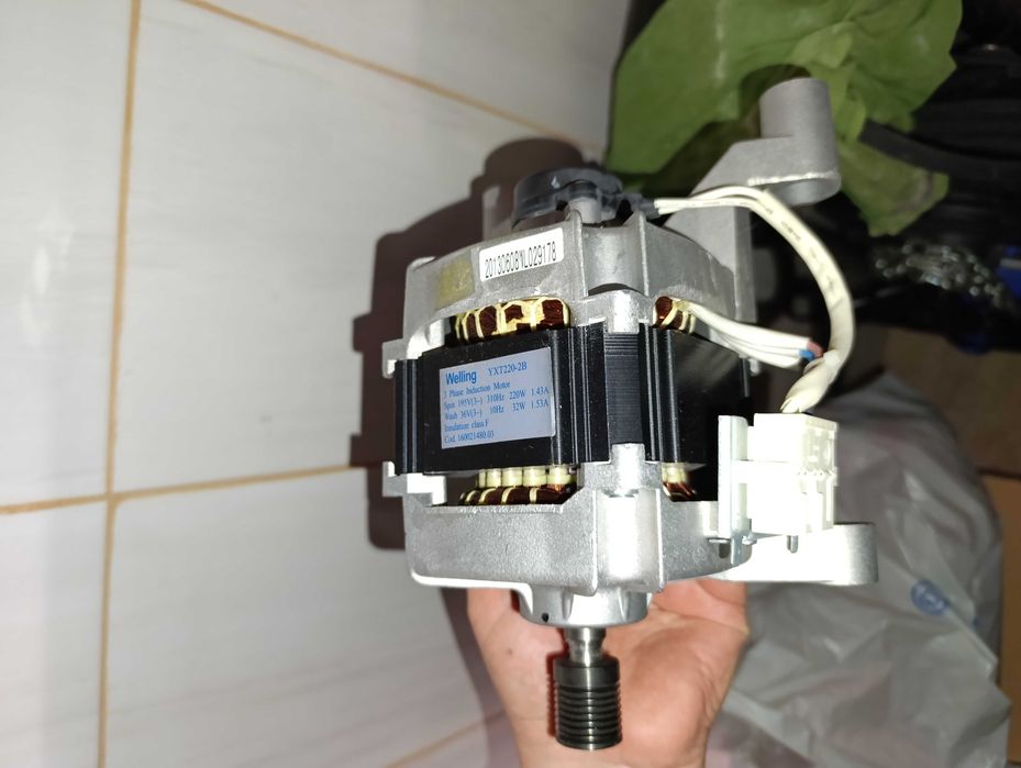 silnik WELLING YXT220-2B do pralki + grzałka + koło