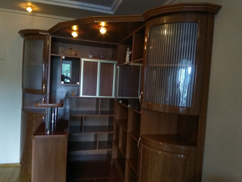 Стінка бар для гостинної