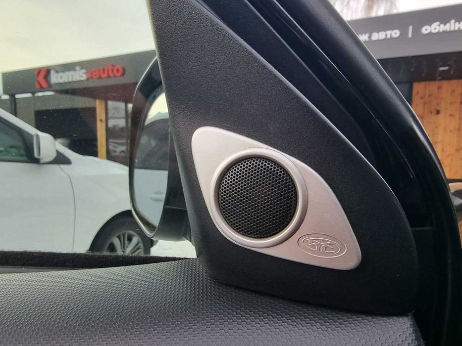 Продам  Mitsubishi Outlander XL 2008. Можна в розстрочку, під викуп.