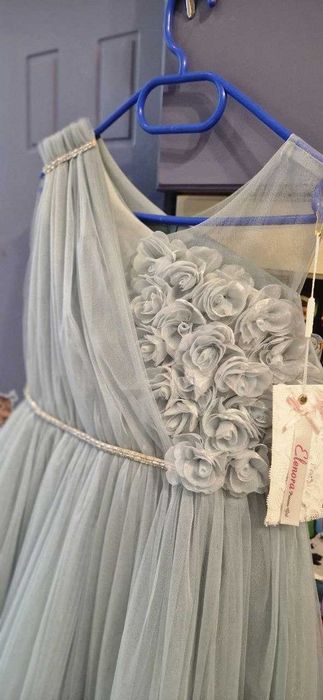 Святкова сукня для дівчинки