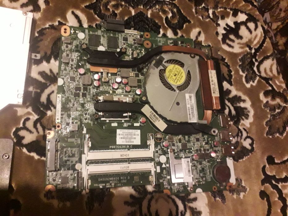 Продам Hp pavilion 15.На запчасти.