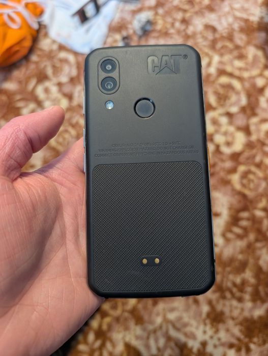 Защищенний Смартфон Caterpiler s62