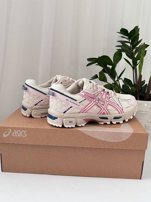 Asics Gel-Kahana 8 Beige/Pink стильні жіночі кросівки асікс гел кахана