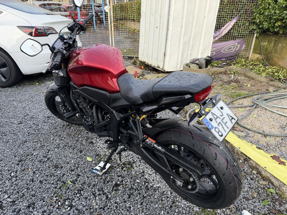 Honda CB650R 70Kw | 10/2021 | 1.500Km