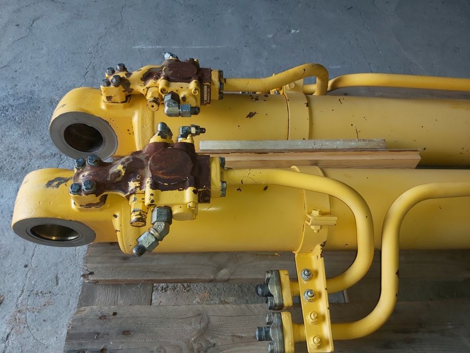 Siłownik, tłok ramienia głównego Komatsu pc 290 - części