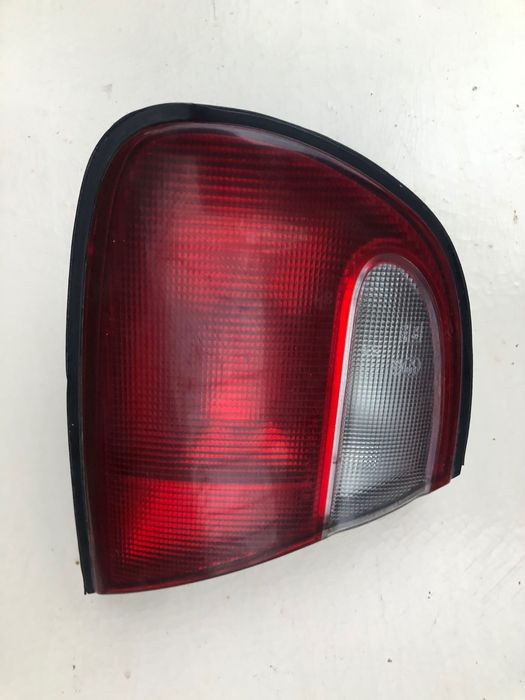 Задні фари Mazda Xedos 6