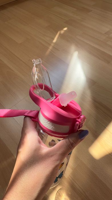 Nowy świetny bidon w motyle