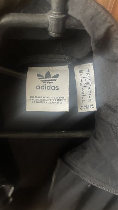Продається зіпка адідас