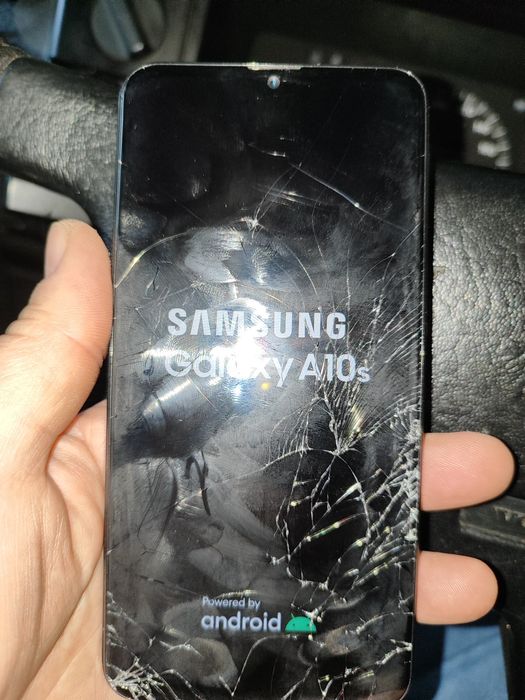 Три телефона iphone 6s блок samsung a10s блок samsung a20s