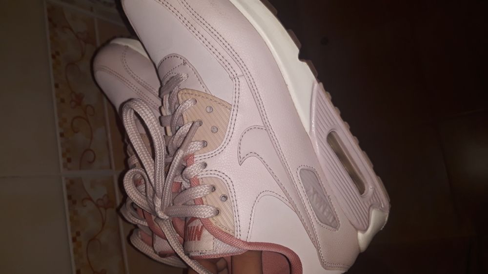 Air max 36.5 salmão