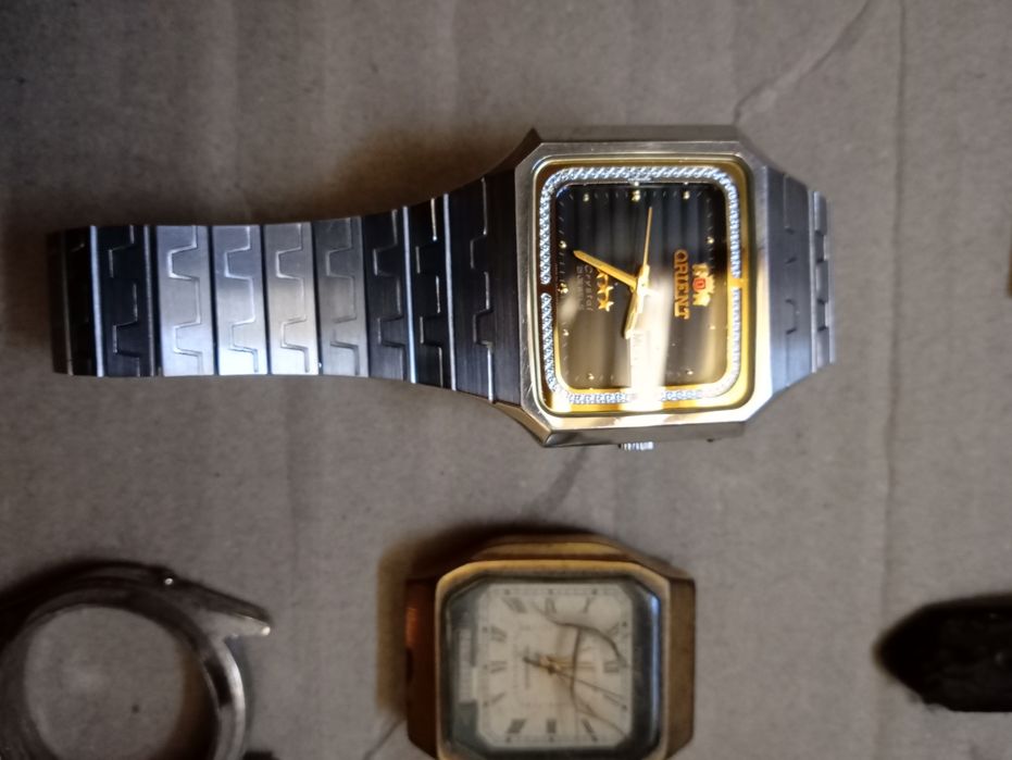 Продам наручные часы.