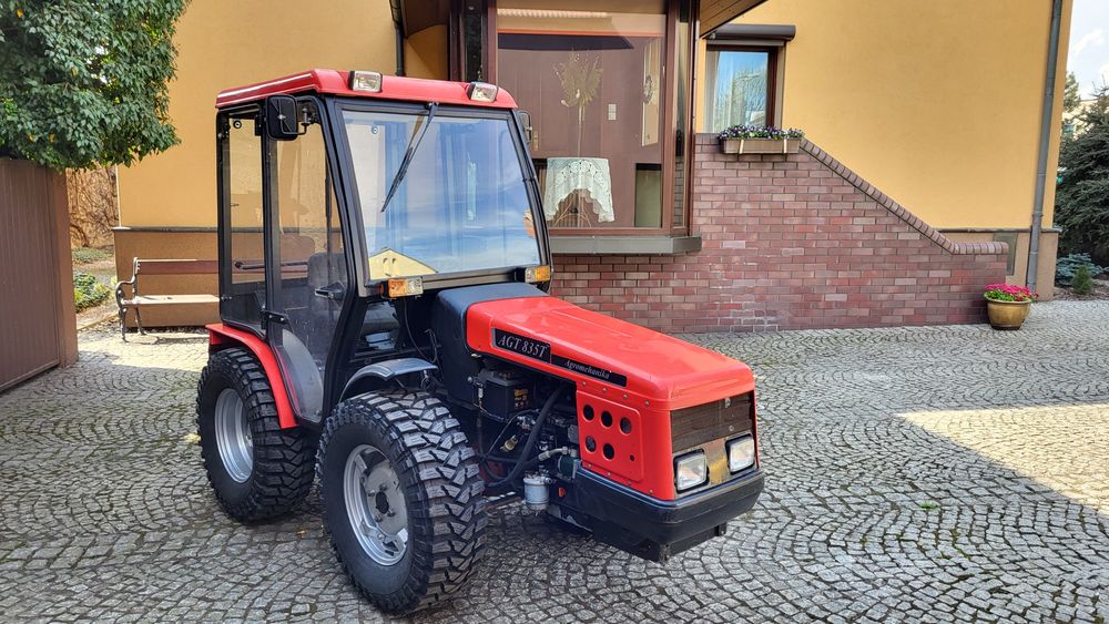 Ciągniczek traktorek AGT 835T mikrociągnik komunalny kubota