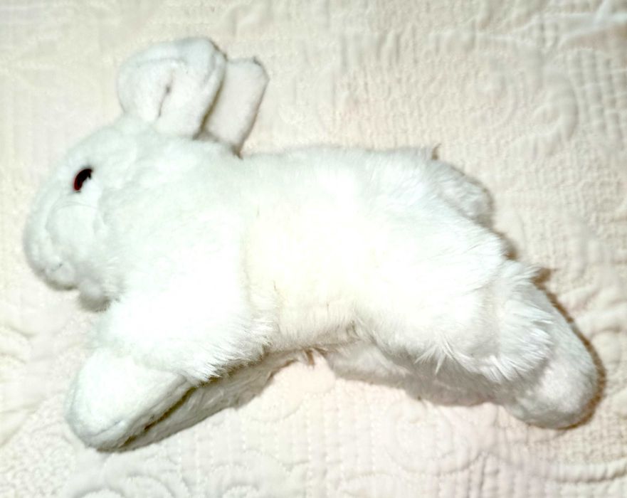 Maskotki pluszaki widoczne na zdjęciach (jest opcja "po sztuce")