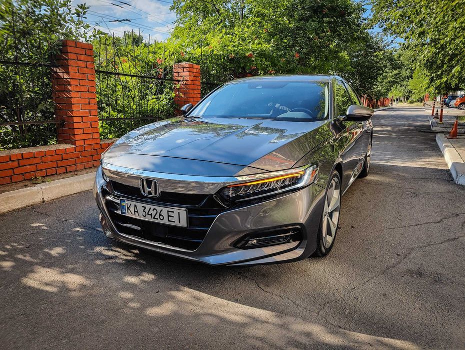 Продам своє авто Honda Accord X 2.0T Touring. Пробіг 29 000 км.