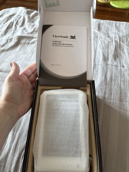 Цифрова фоторамка viewsonic VFM670W