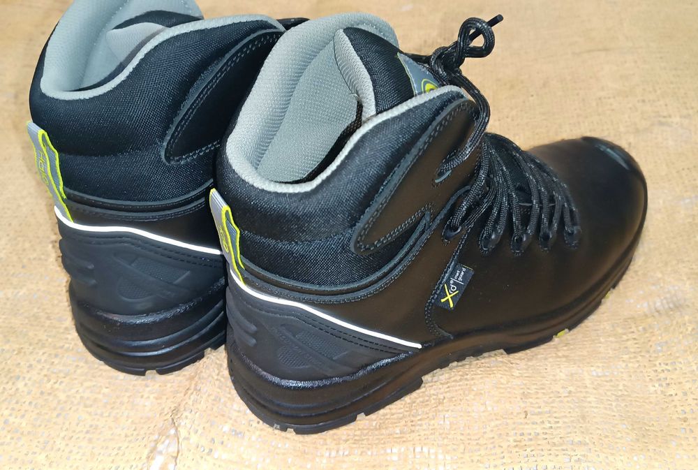 Ботинки HALO Water Proof Дания кожаные трекинговые 44 размер новые