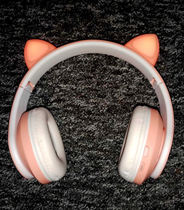Słuchawki bezprzewodowe z uszami kota