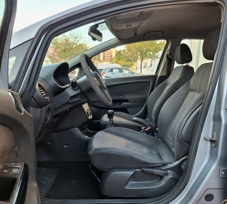 Opel Corsa D 1.3CDTi C/AC Nacional 07