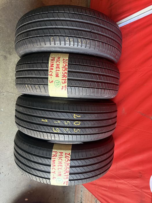 Pneus 205/55/19 Michelin impecaveis sao para o peugeot 3008