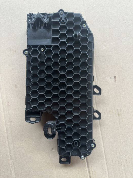 Боді контролер на Тесла S 2022 рік