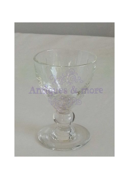 Conjunto de 4 Cálices de licor com motivos