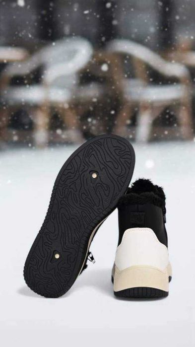 Кросівки жіночі зимові