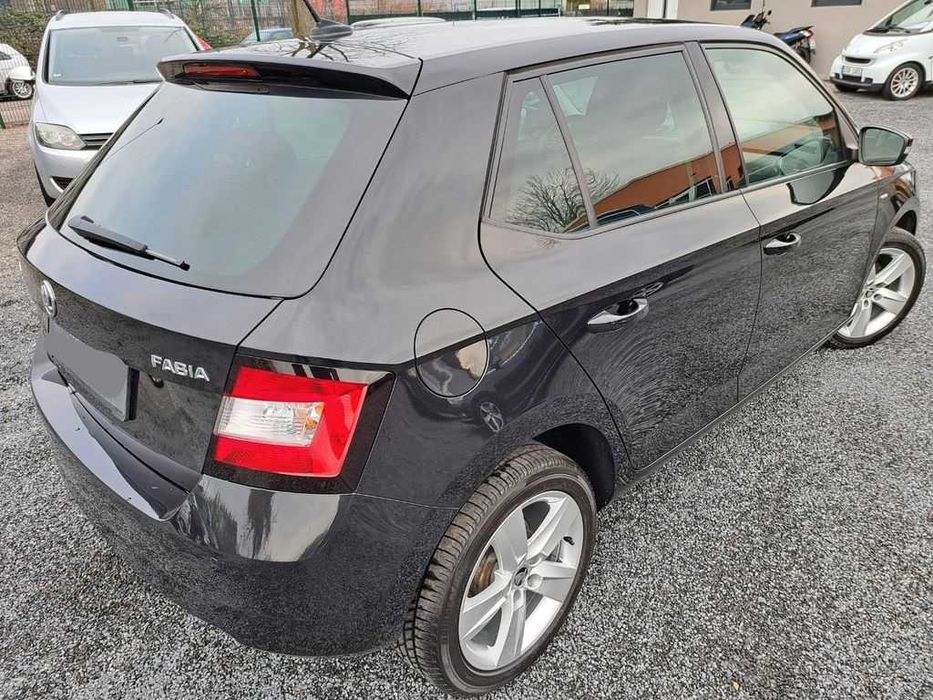 Бампер передній Skoda Fabia III запчастини, розборка Шкода Фабія 3