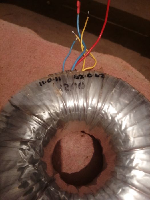 Продам  різне,динаміки, трансформатор, радіатори