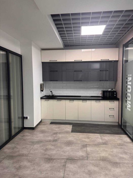 Сучасний стильний офіс