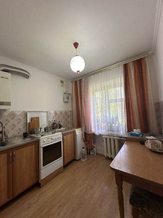 Продаж 3 кімнатної квартири в центрі м Шептицький.Розглядаємо державні програми.