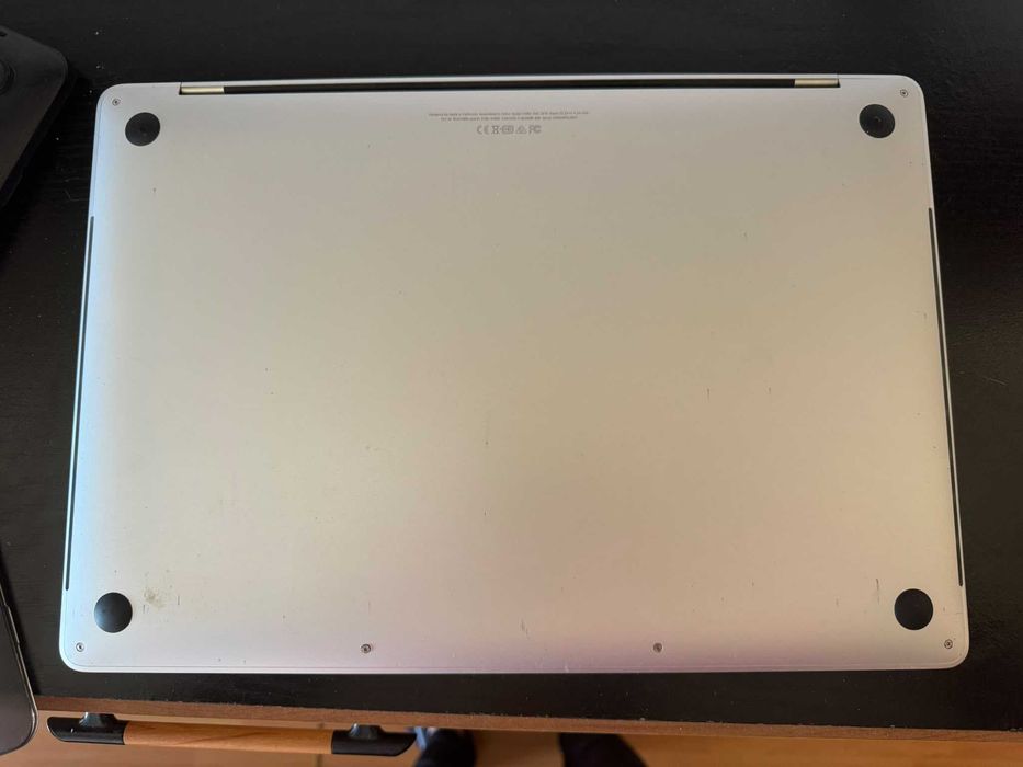 MacBook Pro 15" 2018 | i7 6-Core | 32GB RAM | 512GB SSD | Radeon 4GB