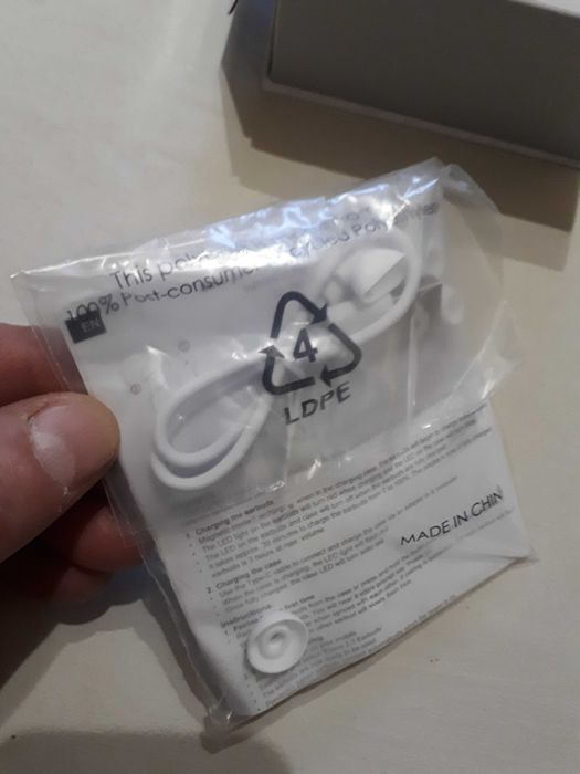 Бездротові Bluetooth навушники Essos 2.0  білі