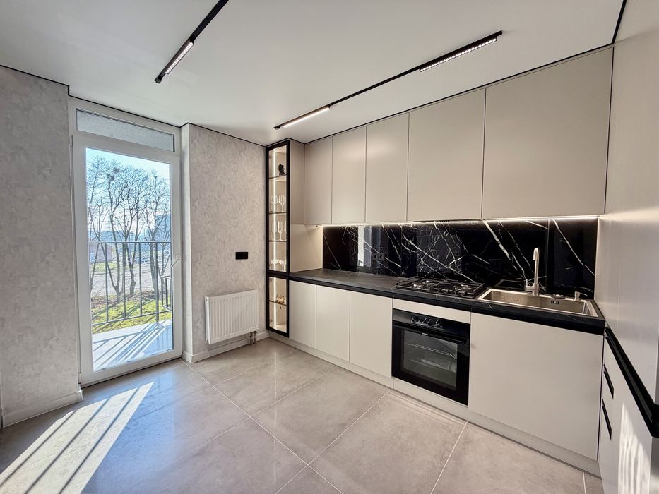 Квартира у новобудові на Вишенці ! Новий ремонт !