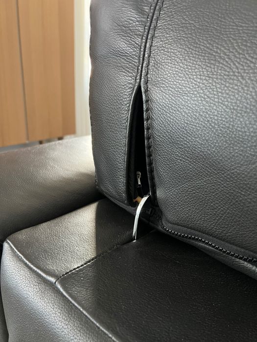 OPORTUNIDADE - Sofá Pele Divani&Divani