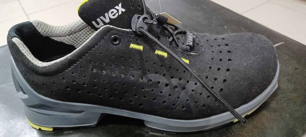 Взуття Uvexнове робоче з захистом.оригінал ціна таких 6-8тис