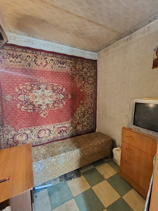 Увага! 1к Калинова 4/12 поверх  40 кв м поряд  Слобожанский правда косиора