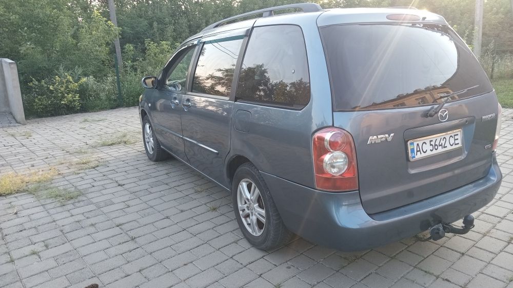 Продам Mazda MPV