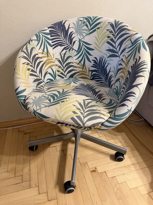 Крісло IKEA SKRUVSTA Gillhov
