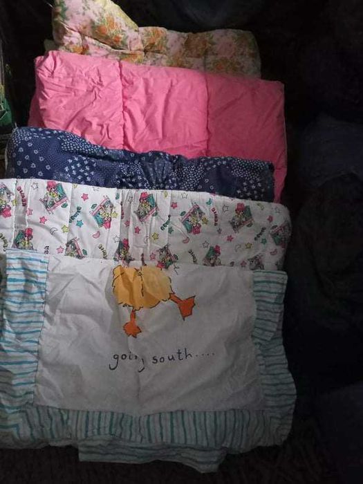 Kołdry.           .