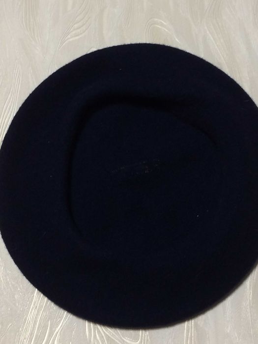 Шерстяний берет темно-фіолетового кольору, р.56-58