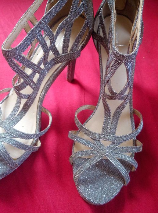 Босоніжки для урочистого вечора.або стриптиза 41р