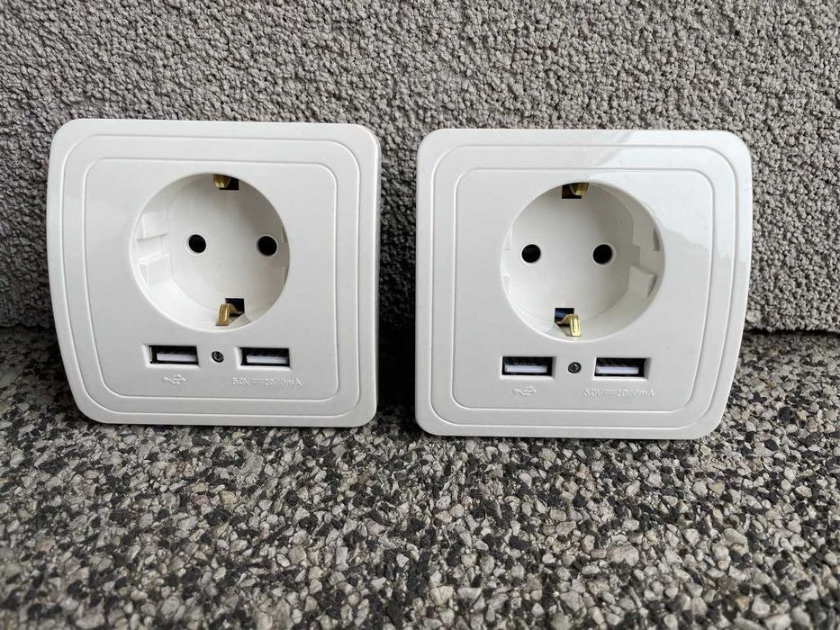 Евро розетка с USB, утопленная, новая