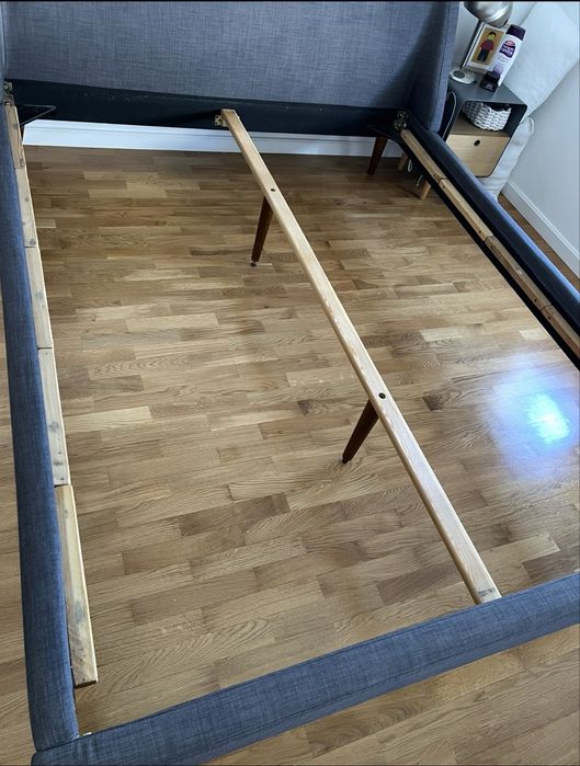 Cama de Casal La Redoute Interieurs 160x200 c/ Estrado (Bom Estado).