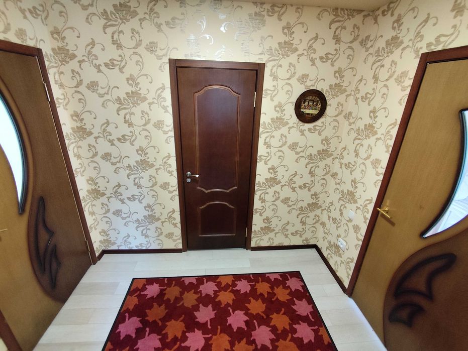 Продам в Валках часть дома в статусе квартиры