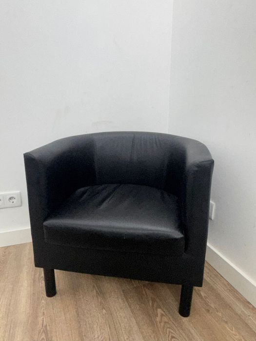 Cadeirão preto napa