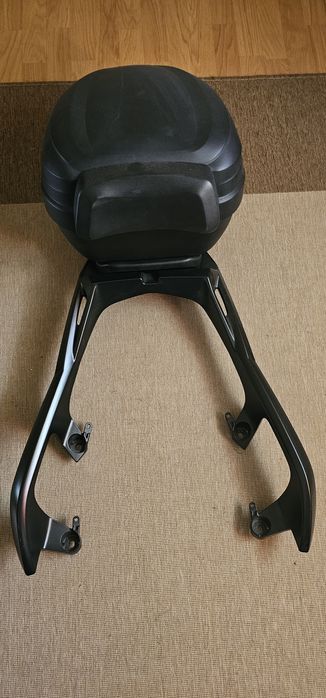 Top case givi e suporte Yamaha  Xmax  250 / 300