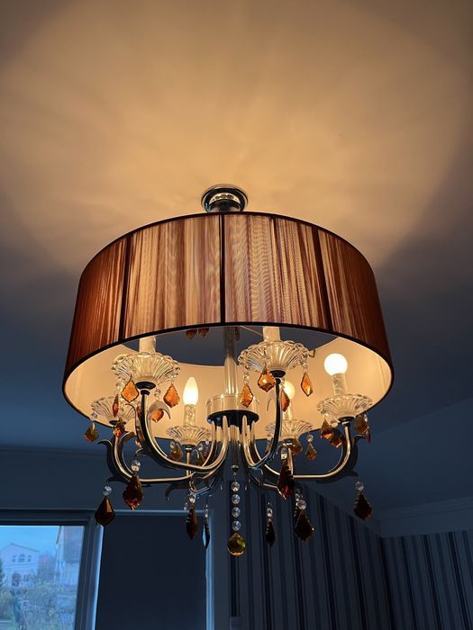 Продається люстра б/у