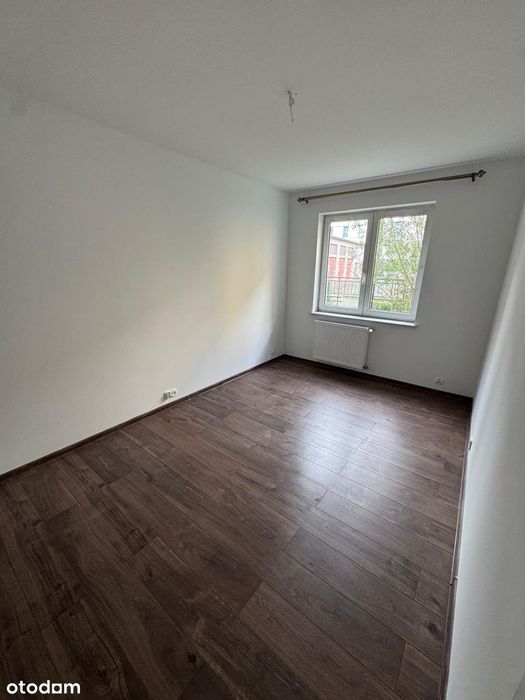 Jasne 2-pokojowe mieszkanie z balkonem | osobna kuchnia